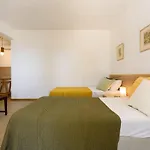 Padma, Agkeria Paros Ferienhaus