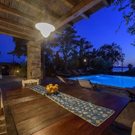 Padma, Agkeria Paros Vakantiehuis *